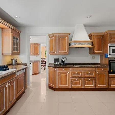 Karat Villa Elegance *