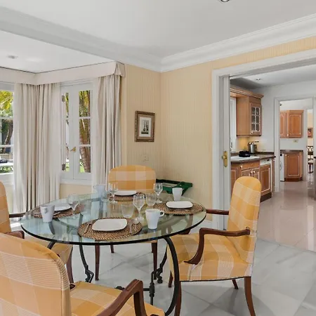 Vakantiehuis Karat Villa Elegance
